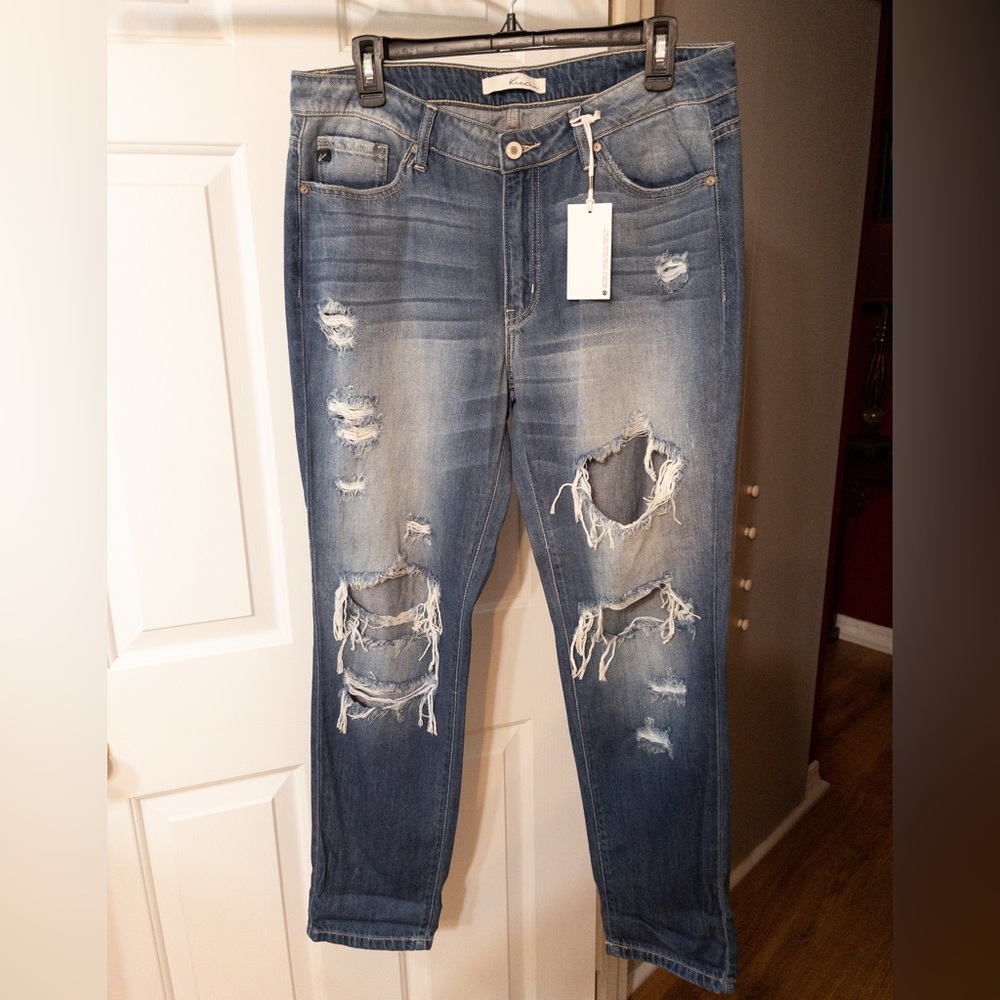 🔥BNWT KanCan woman’s jeans